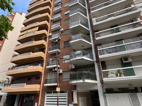 Piso sobre el boulevard de Villa Luro!