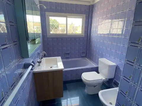 Depto Tipo Casa en Alquiler de 4 ambientes