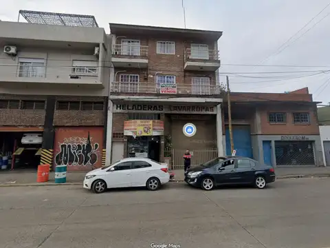 Venta en Block – Edificio con Galpón, Local y 4 Departamentos – Lomas del Mirador