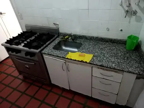 Armenia 1500, Piso PB