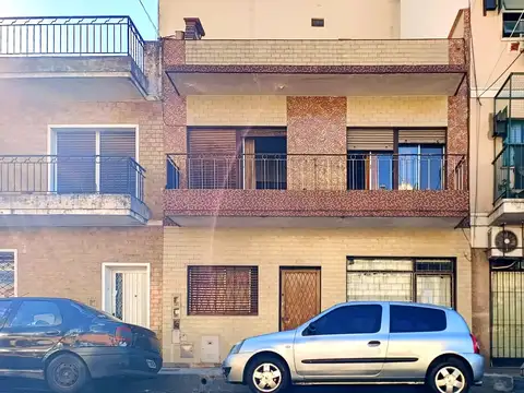 VENTA CASA 7 AMBIENTES CON TERRAZA  - BARRACAS