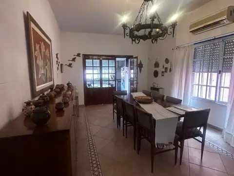 Casa en Venta con 5 cocheras