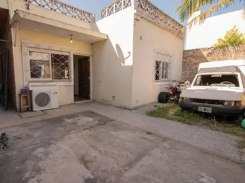 Casa 3 ambientes con 2 baños