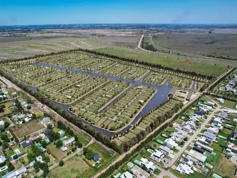 Lote en Funes Lakes Barrio Cerrado