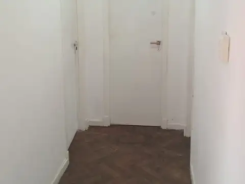 Av. Carabobo 1200, Piso 2