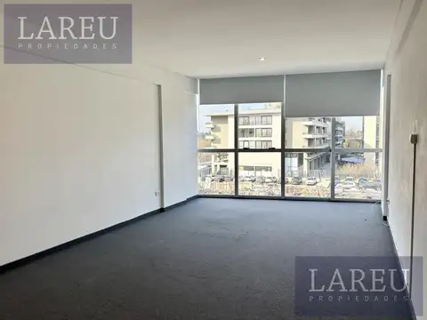 Oficina en Alquiler en 46 Plaza, Agora II -Pilar
