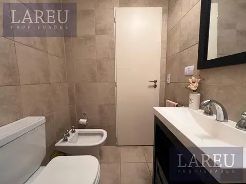 Oficina en Alquiler en 46 Plaza, Agora II -Pilar