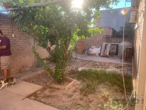 CASA EN VENTA BARRIO JUAN MANUEL DE ROSAS 1 CENTENARIO