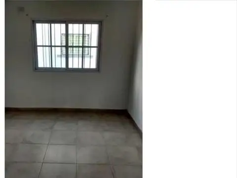Departamento tipo tres ambientes con espacio para el auto