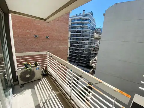 VENTA MONOAMBIENTE LAS CAÑITAS BALCON GIMNASIO