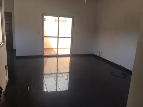 MUNRO ALQUILER DEPARTAMENTO 2 AMB AMPLIOS. 50 m2 MAS PATIO- SIN EXPENSAS.-