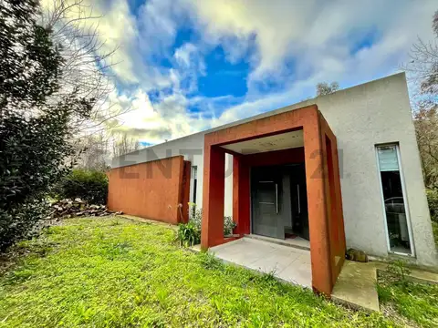 CASA EN VENTA EN BARRIO EL RODEO ETCHEVERRI (KM 215)