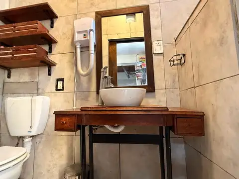 Casa 5 ambientes con 2 baños