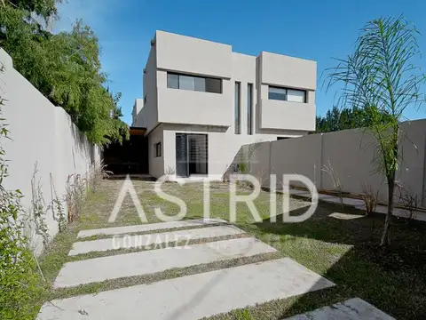Casa en Venta en Benavidez, USD 170.000