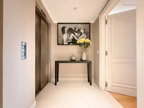 Departamento en Alquiler con 2 cocheras