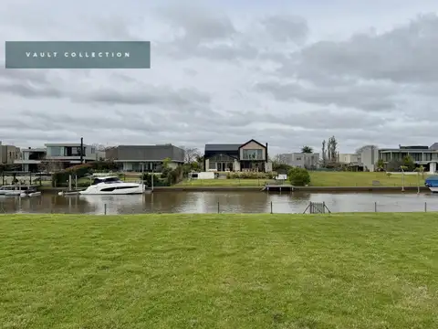 Dos grandes lotes (venta en block) al agua que suman 2.250m2 en el barrio náutico Albanueva,Tigre.