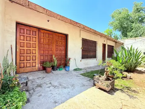 CASA EN EXCELENTE ZONA / APTO A CREDITO