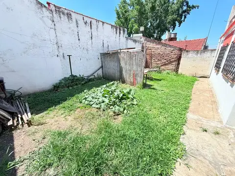 CASA EN EXCELENTE ZONA / APTO A CREDITO