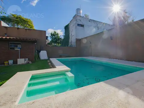 Depto Tipo Casa en Venta en Castelar, USD 200.000