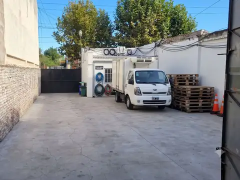 VENTA GALPON COMERCIAL OFICINA TRIFASICA  QUILMES