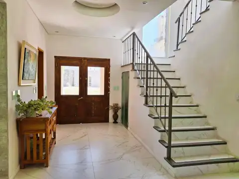 Casa en Alquiler en Villanueva, USD 4.000