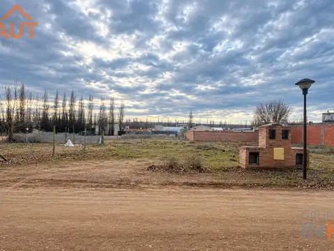 VENTA DE TERRENO EN PLOTTIER