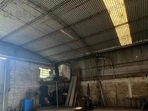 Galpon en Venta 68  mts Fondo