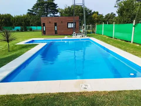 Quinta en Venta con 2 cocheras