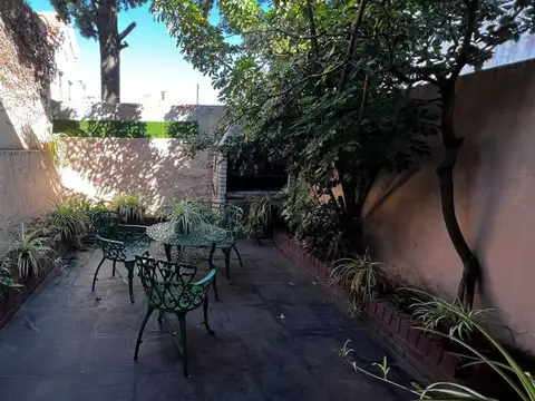 Depto Tipo Casa en Venta en Flores, USD 195.000
