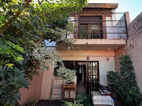Depto Tipo Casa en Venta 32 años