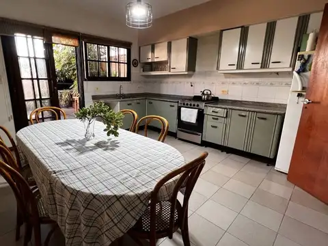 Depto Tipo Casa en Venta de 4 ambientes