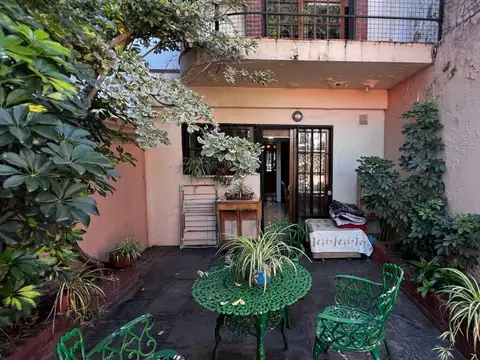 Depto Tipo Casa en Venta con 1 cocheras