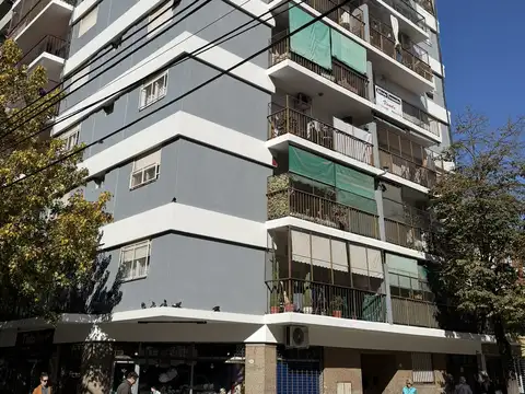 D Cullen 5300, Piso 4