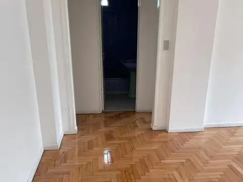 D Cullen 5300, Piso 4