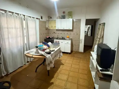 VENTA EN BLOCK DPTO 3 AMB C/PATIO + 2 AMB A REFACCIONAR