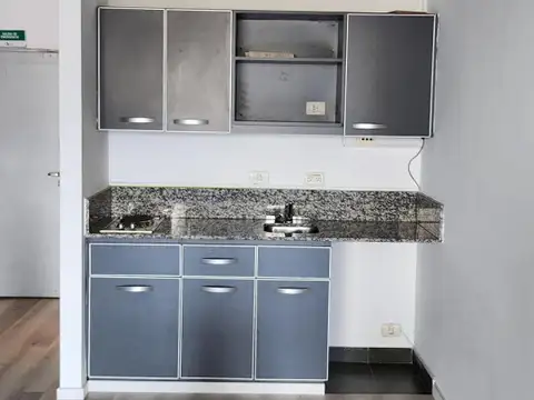 Oficina en Alquiler con 1 cochera