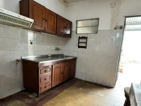Casa 3 ambientes con 1 baño