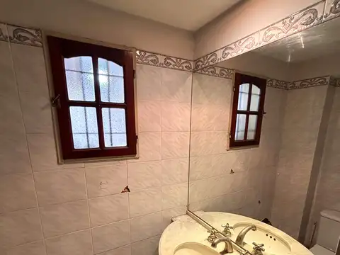 Casa en Alquiler de 4 dormitorios