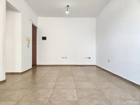 ¡1 dormitorio, 3° piso por escaleras!