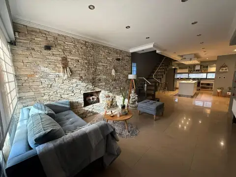 CASA  DE CATEGORIA REMEDIOS DE ESCALADA