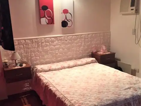 Hermoso PH 2 Ambientes al frente todo en PB con Patio. Retasado  Apto Credito