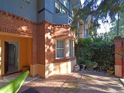 Triplex de 3 dormitorios, jardin y vista al SIC