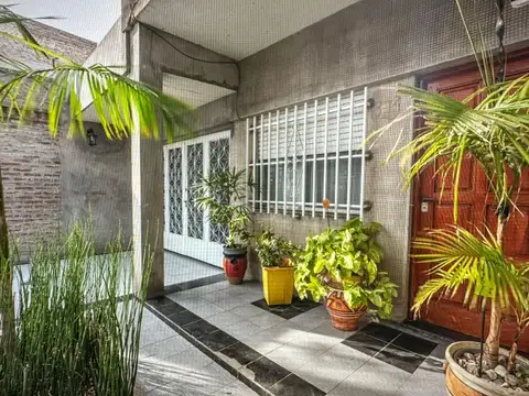 Casa en Fisherton con pileta y jardin