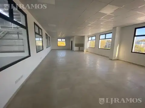 Depósito en Parque Industrial Pilar