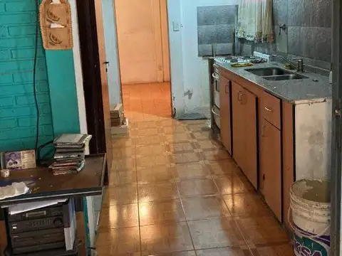 Casa 2 ambientes con 1 baño