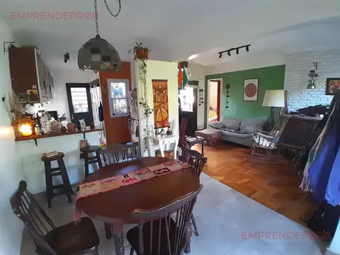 Depto Tipo Casa en Venta con 1 cocheras