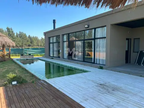 Casa en venta en Las Calandrias