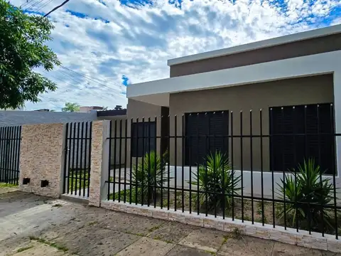 CASA EN VENTA EN RECONQUISTA ( 4BV)