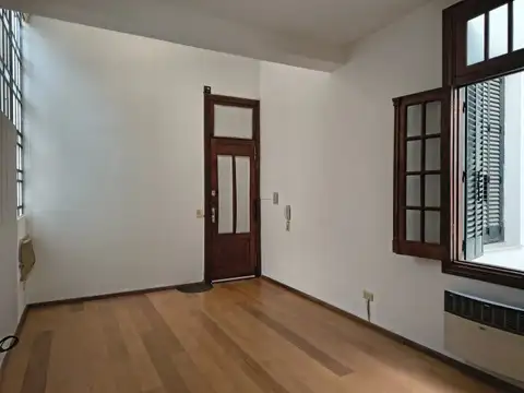 Depto Tipo Casa en Alquiler de 5 ambientes