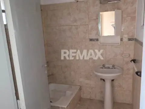 VENTA CASA 3 DORMITORIOS - ALLEN CENTRO